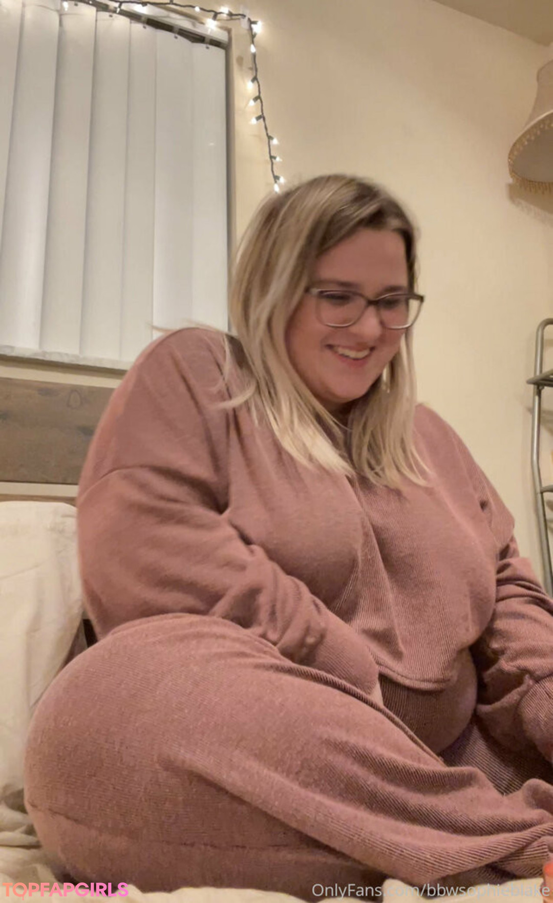 Photo nue de fuite OnlyFans de Bbwsophieblake #271 Photo nue de fuite OnlyFans de Bbwsophieblake #271