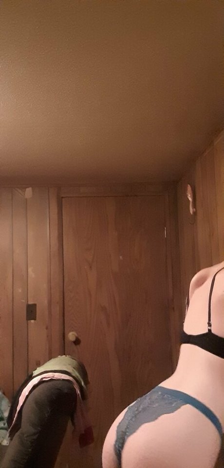 Photo nue de fuite OnlyFans de Mommymaddii
