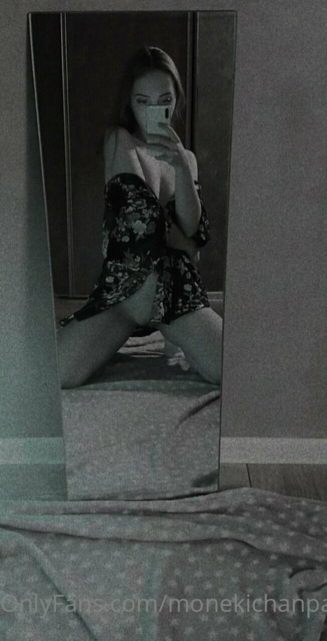 Photo nue de fuite OnlyFans de Moneki