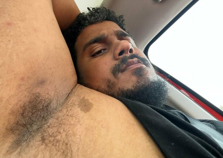 Photo nue de fuite OnlyFans de Growingbullking
