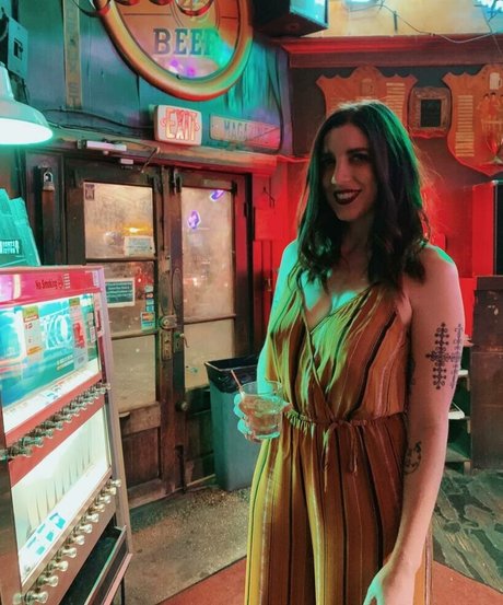 Prettysadiereed