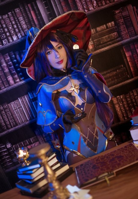 Heilige Cosplay