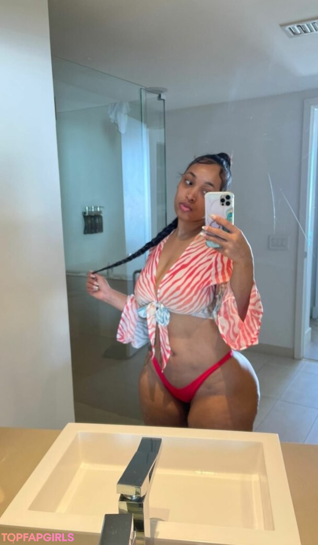 Photo nue de fuite OnlyFans de Robyn Banks #56 Photo nue de fuite OnlyFans de Robyn Banks #56