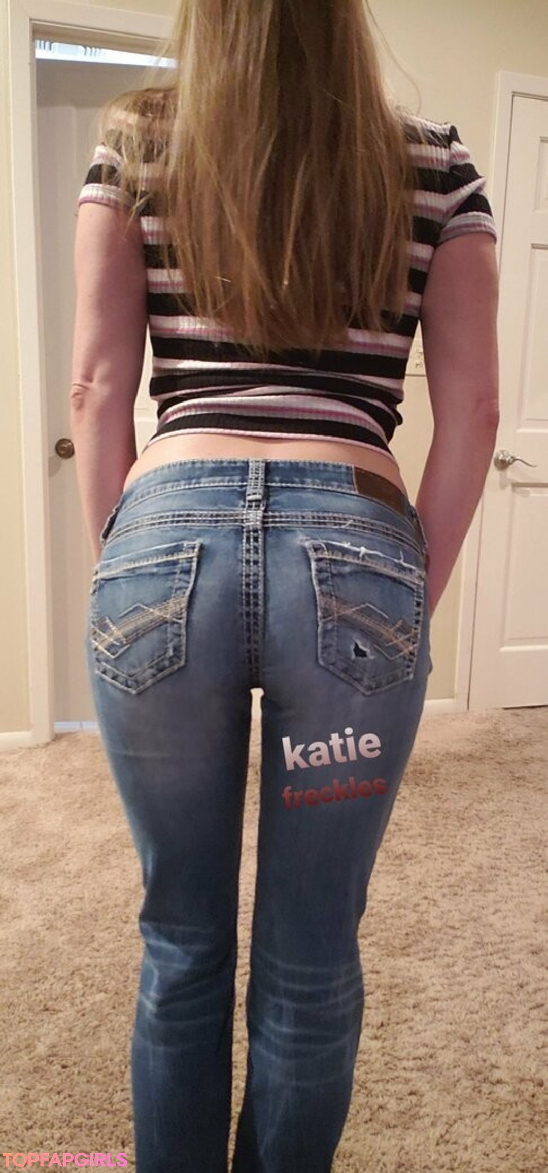 Photo nue de fuite OnlyFans de Katiefreckles1 #4 Photo nue de fuite OnlyFans de Katiefreckles1 #4