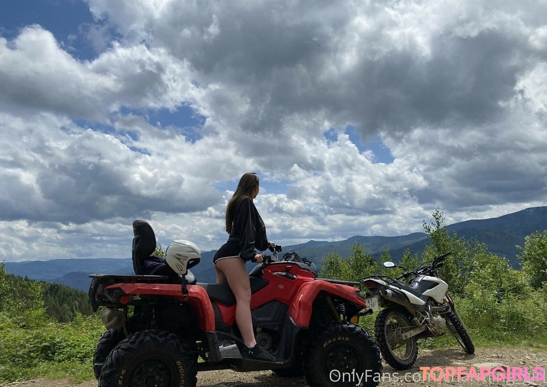 Photo nue de fuite OnlyFans de Milana #127 Photo nue de fuite OnlyFans de Milana #127