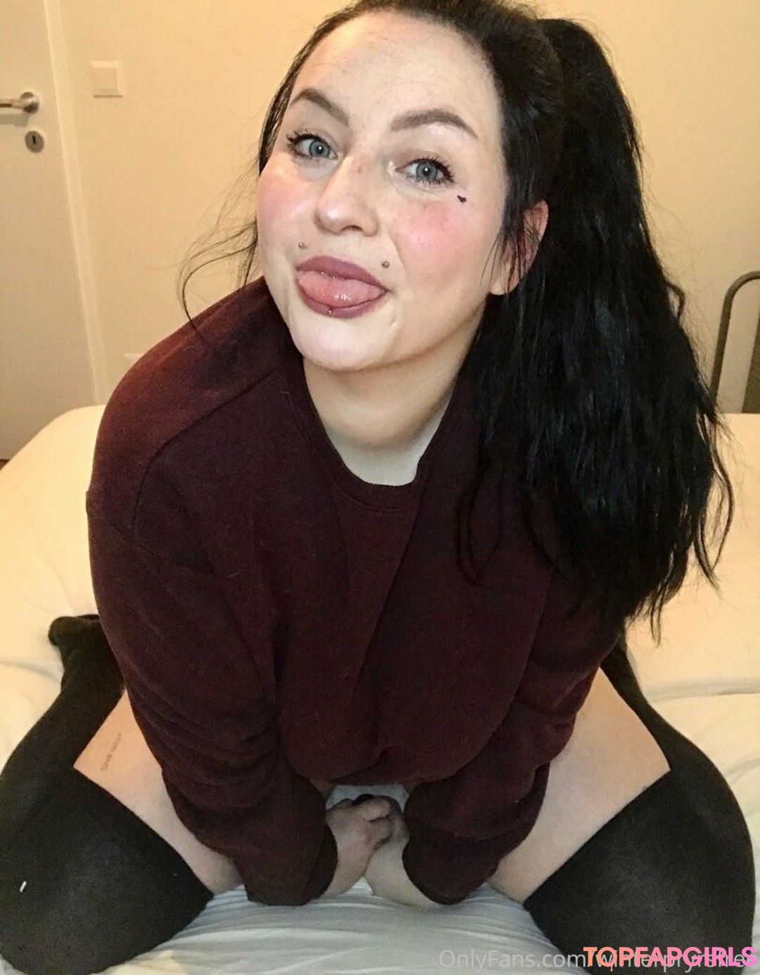 Photo nue de fuite OnlyFans de Winterpryrsfree #8 Photo nue de fuite OnlyFans de Winterpryrsfree #8