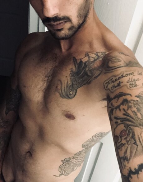Photo nue de fuite OnlyFans de Trugypsy1