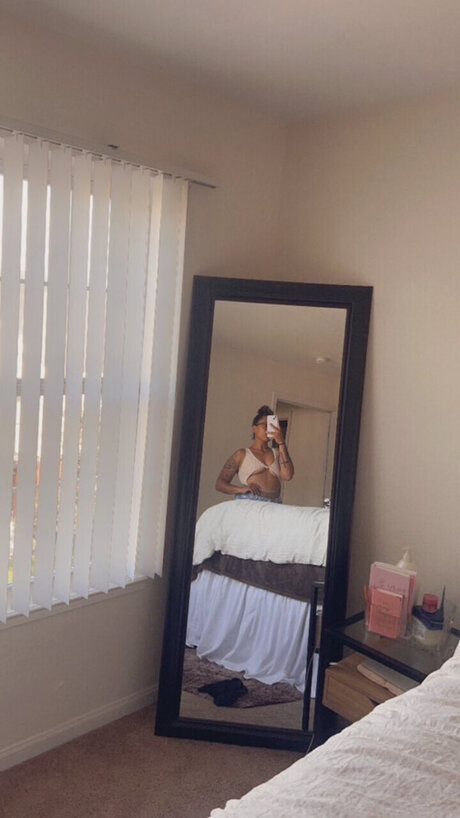 Photo nue de fuite OnlyFans de Khloe