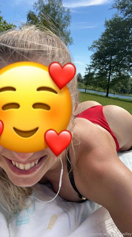 Photo nue de fuite OnlyFans de Norwegianhotwifey