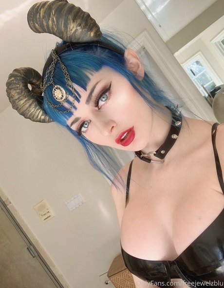 Photo nue de fuite OnlyFans de Freejewelzblu