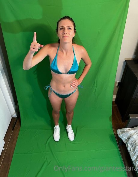 Photo nue de fuite OnlyFans de Giantesstara