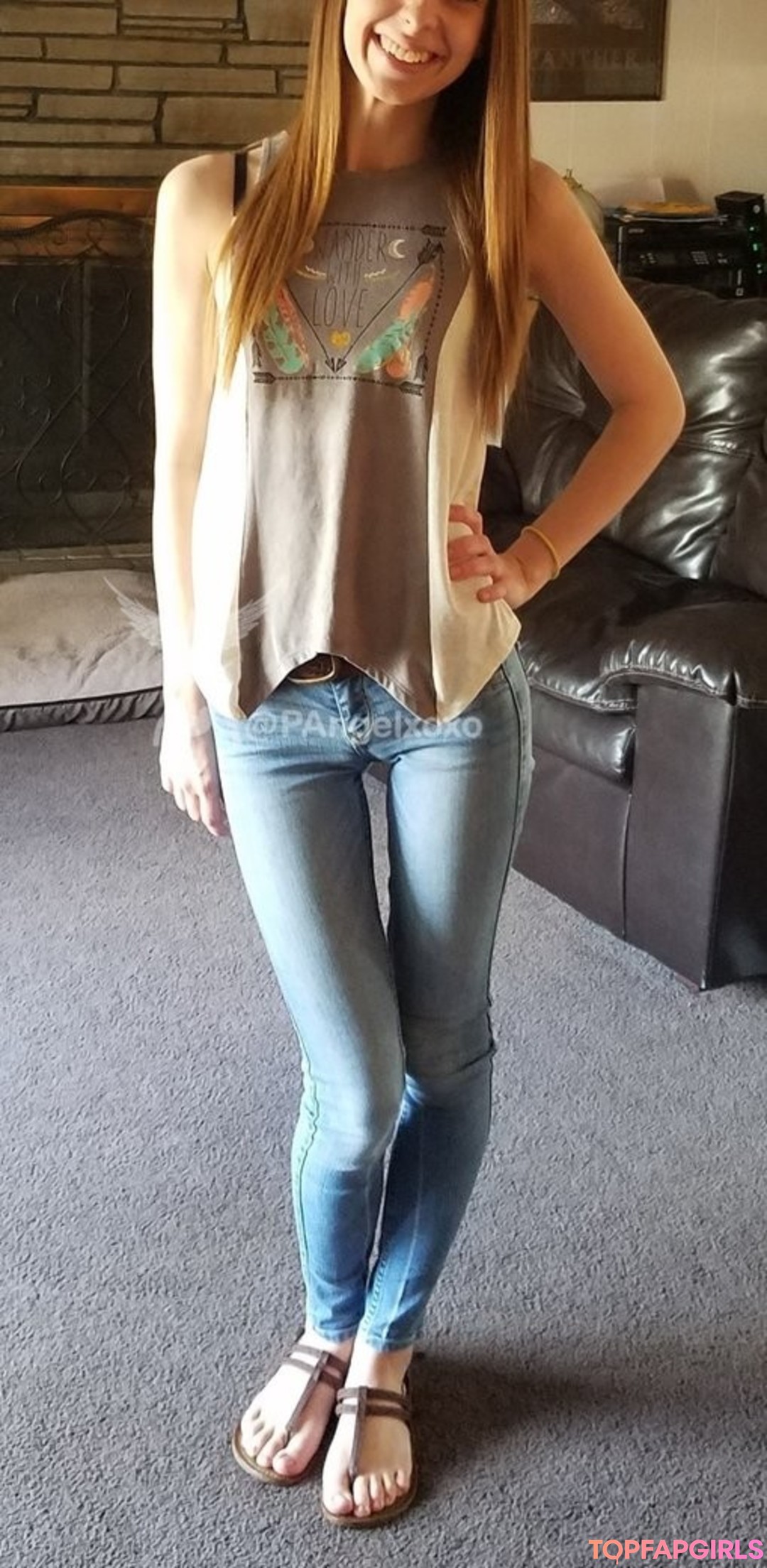 Photo nue de fuite OnlyFans de Petiteangelxoxo #2 Photo nue de fuite OnlyFans de Petiteangelxoxo #2