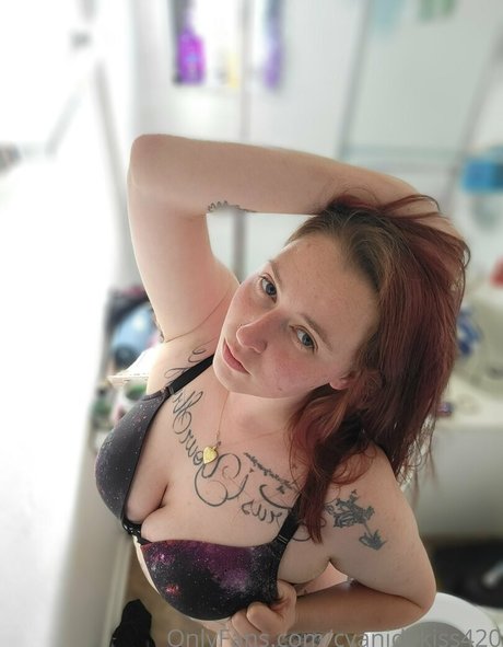 Photo nue de fuite OnlyFans de Cyanidekiss420