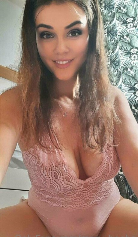 Mary_boobs