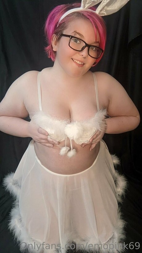 Photo nue de fuite OnlyFans de Emopink69