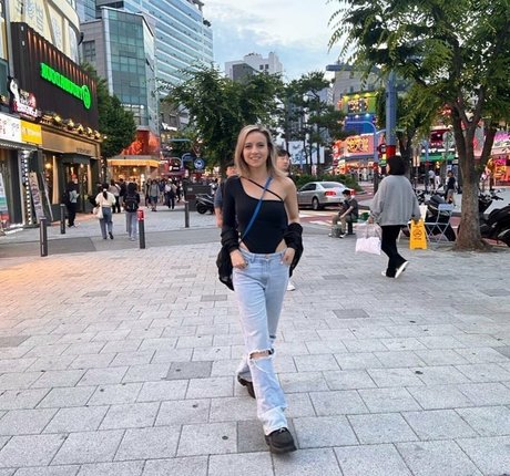 Laure_bv