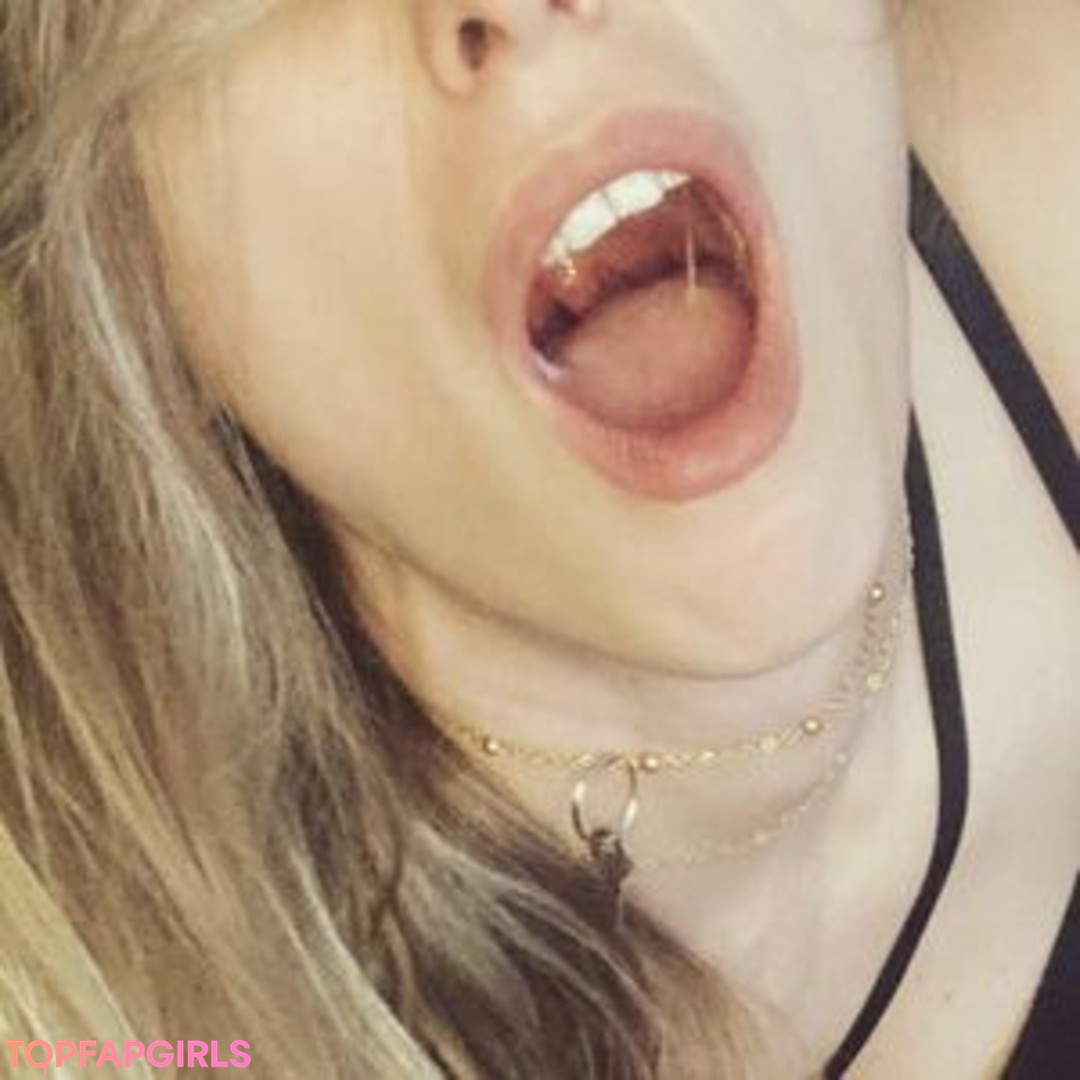 Photo nue de fuite OnlyFans de Kinky Switch Couple #47 Photo nue de fuite OnlyFans de Kinky Switch Couple #47