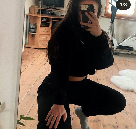 Photo nue de fuite OnlyFans de Fiona Schramm