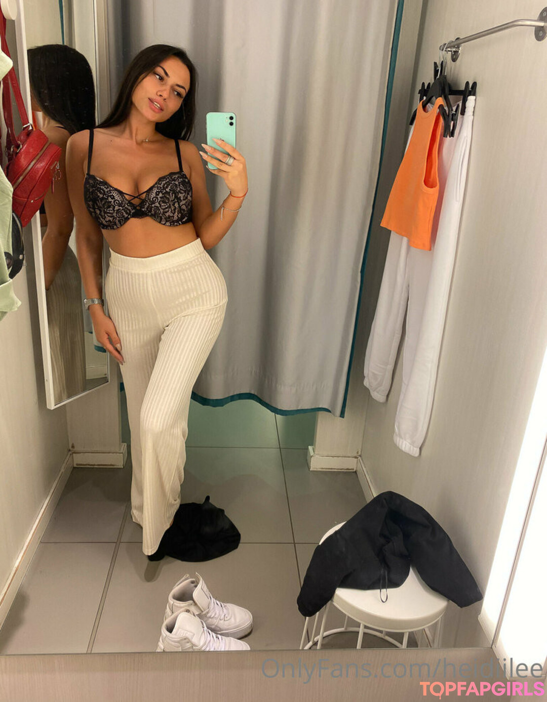 Photo nue de fuite OnlyFans de Virginiadee #85 Photo nue de fuite OnlyFans de Virginiadee #85