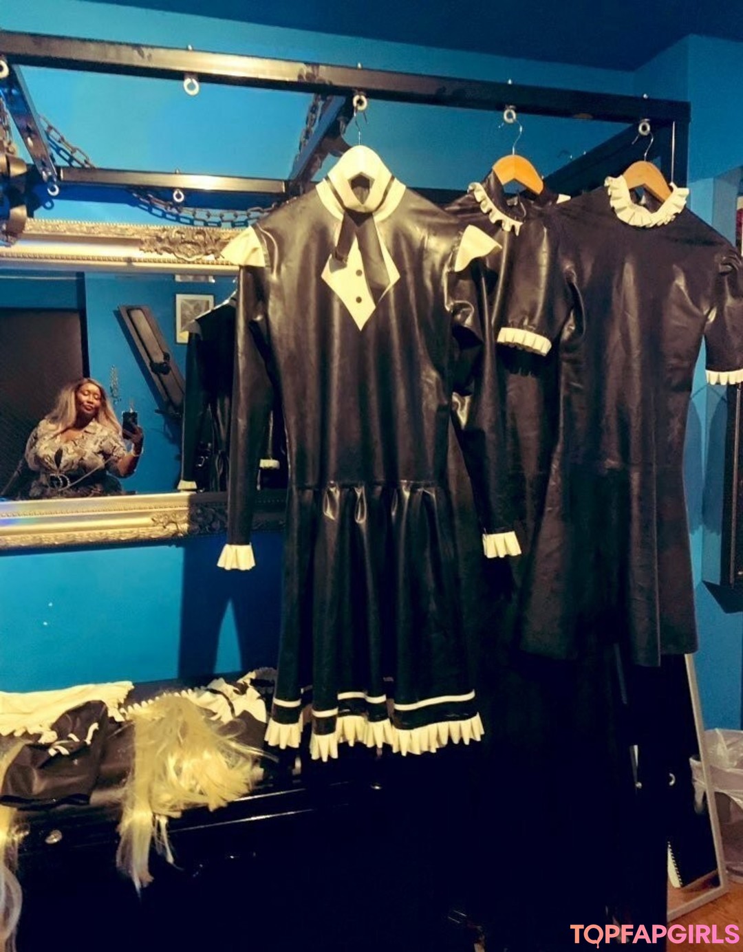 Photo nue de fuite OnlyFans de Madamcaramel #26 Photo nue de fuite OnlyFans de Madamcaramel #26