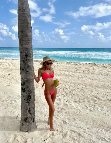 Photo nue de fuite OnlyFans de Bella Thore
