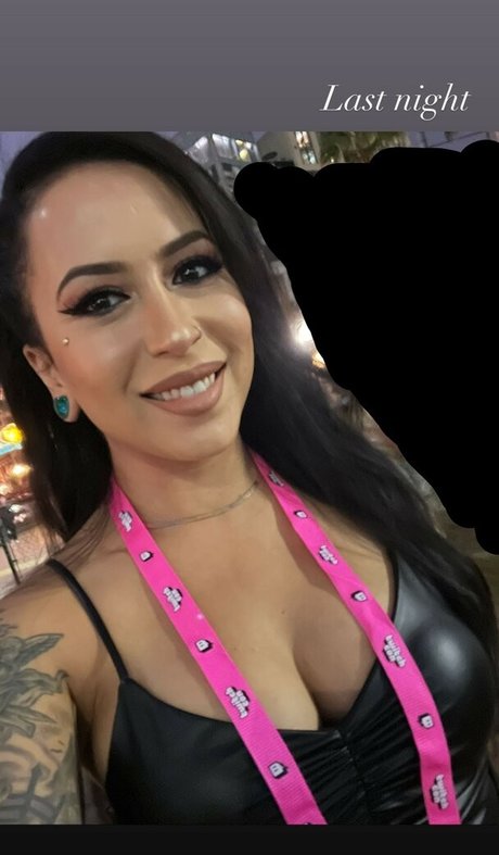 Meghanelle