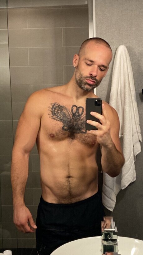 Photo nue de fuite OnlyFans de Sean