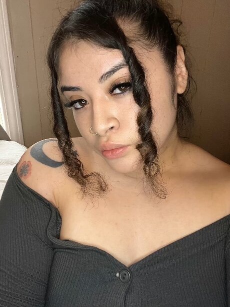 Photo nue de fuite OnlyFans de Baby Girl