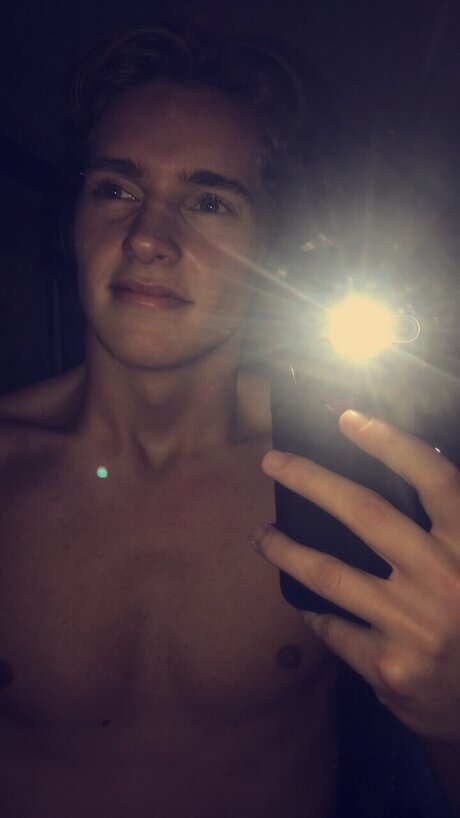 Photo nue de fuite OnlyFans de Clark