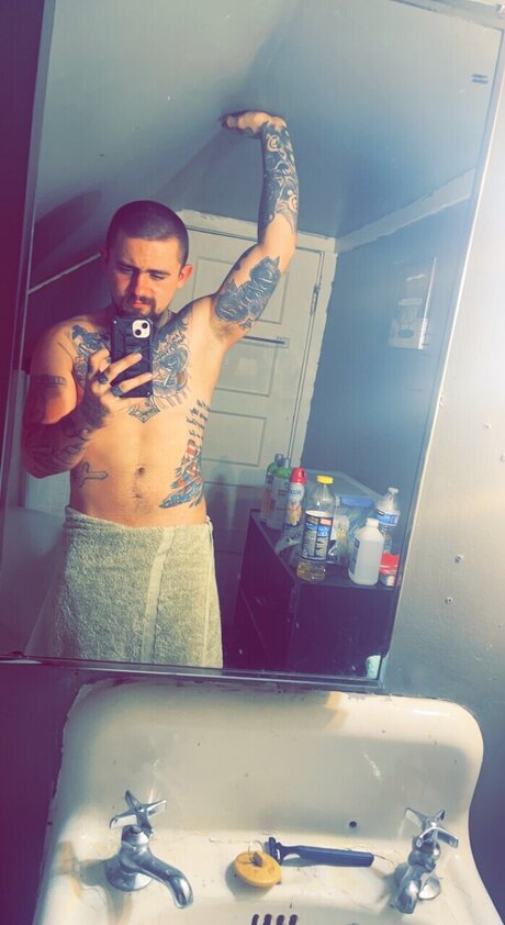 Photo nue de fuite OnlyFans de Tatteddaddy