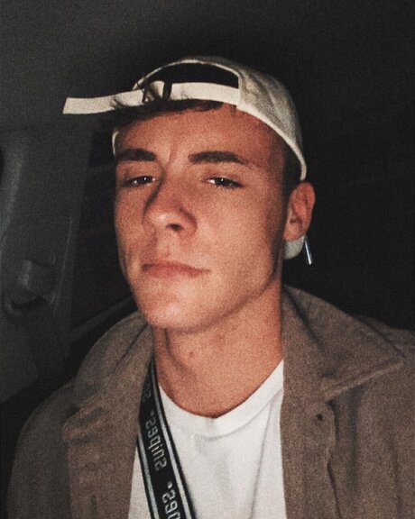 Photo nue de fuite OnlyFans de Julian