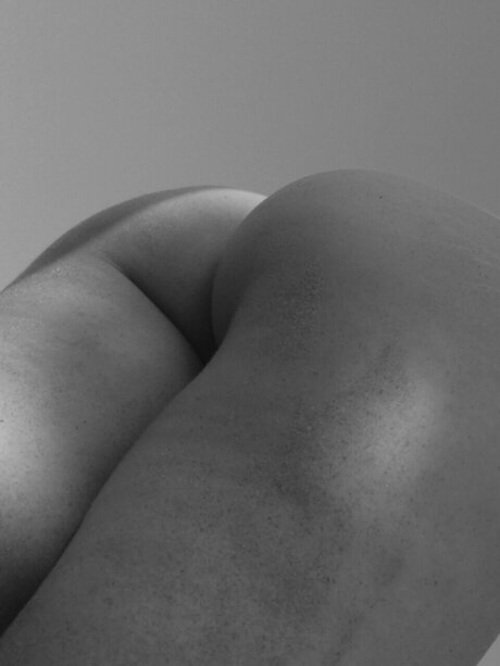 Photo nue de fuite OnlyFans de Momo