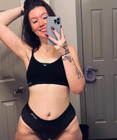 Photo nue de fuite OnlyFans de Lexsaige