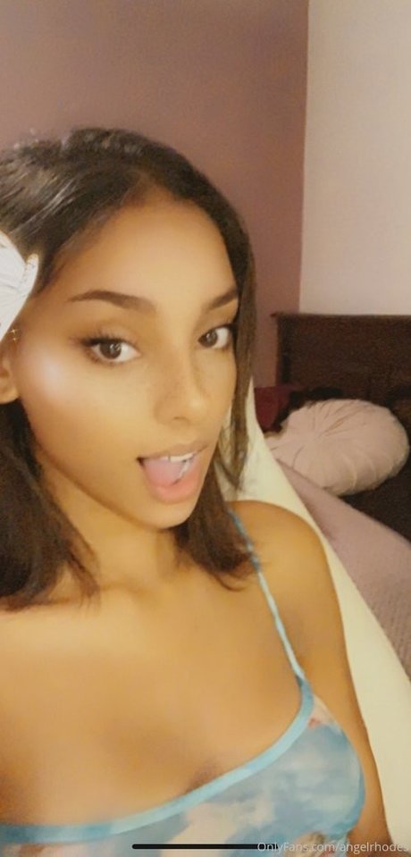 Photo nue de fuite OnlyFans de Angel Rhodes