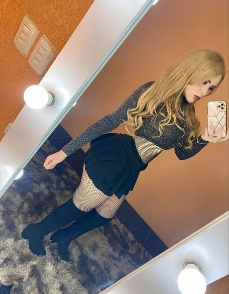 Stephanie scarleth
