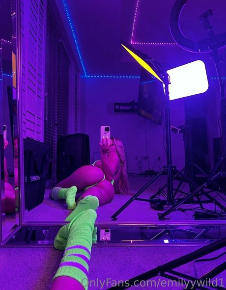 Photo nue de fuite OnlyFans de Emilyy Wild