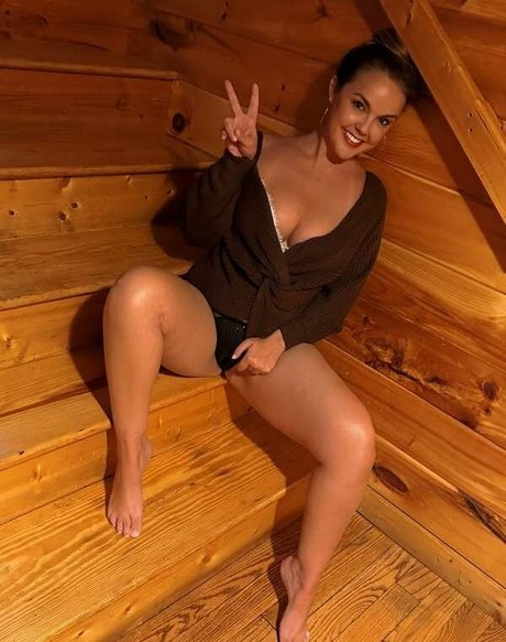 Dillion Harper