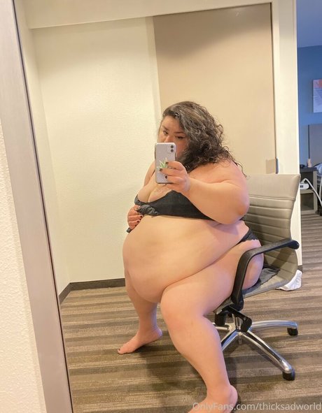 Photo nue de fuite OnlyFans de Thicksadworld