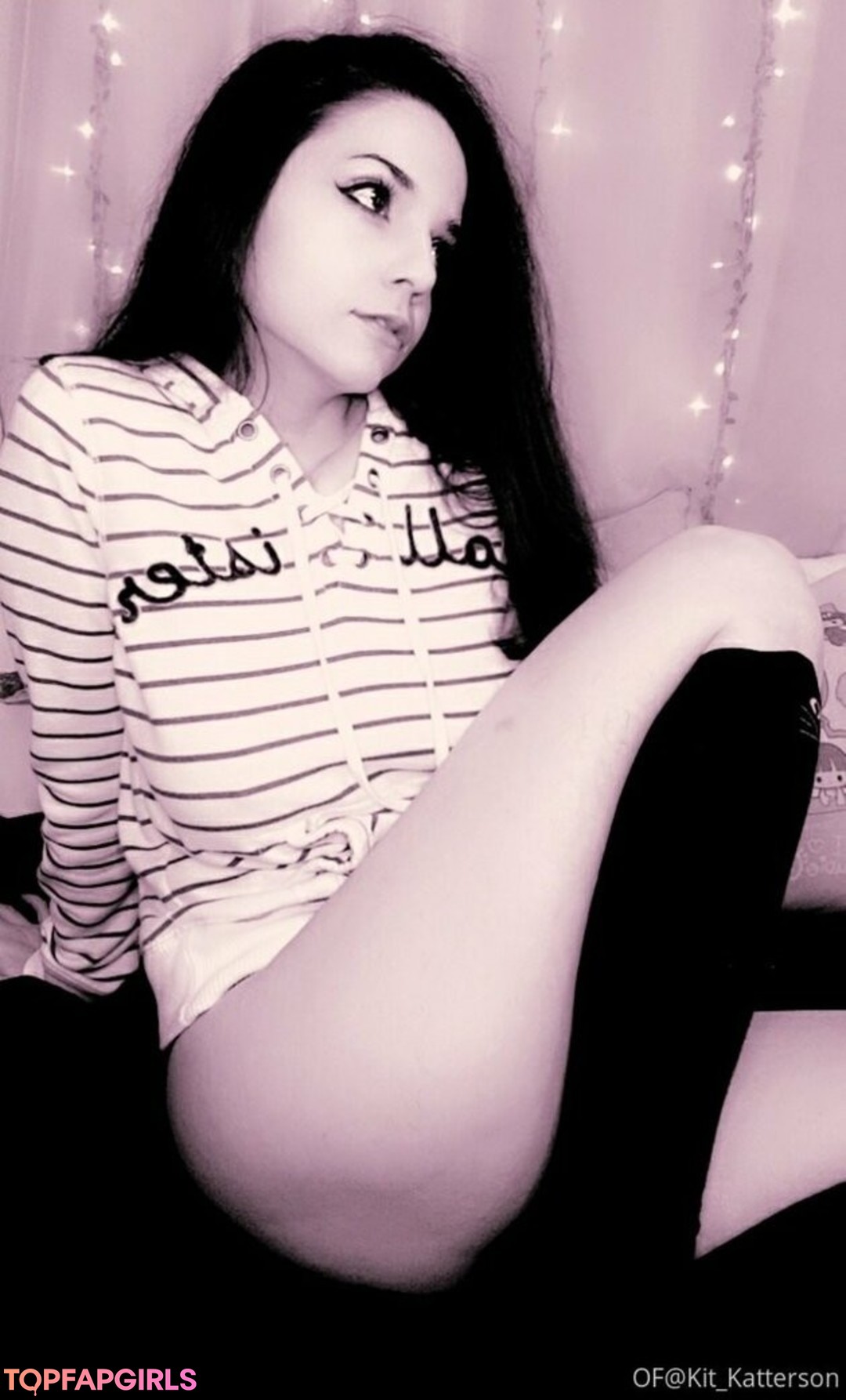 Photo nue de fuite OnlyFans de Kitkatterson #55 Photo nue de fuite OnlyFans de Kitkatterson #55