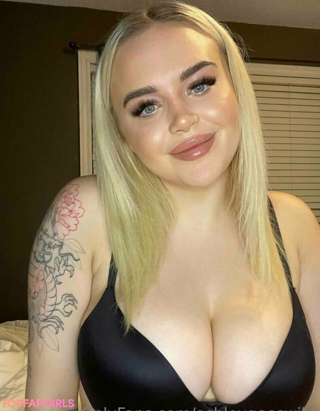 Photo nue de fuite OnlyFans de Ashleygoeswild #34 Photo nue de fuite OnlyFans de Ashleygoeswild #34
