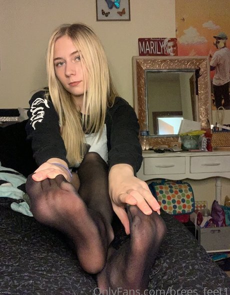 Breesfeet1
