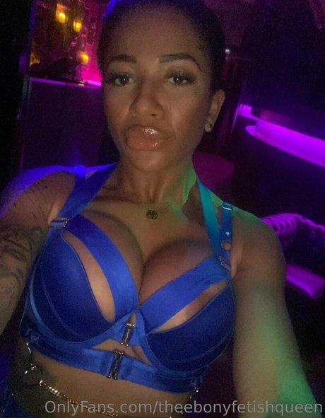 Theebonyfetishqueen