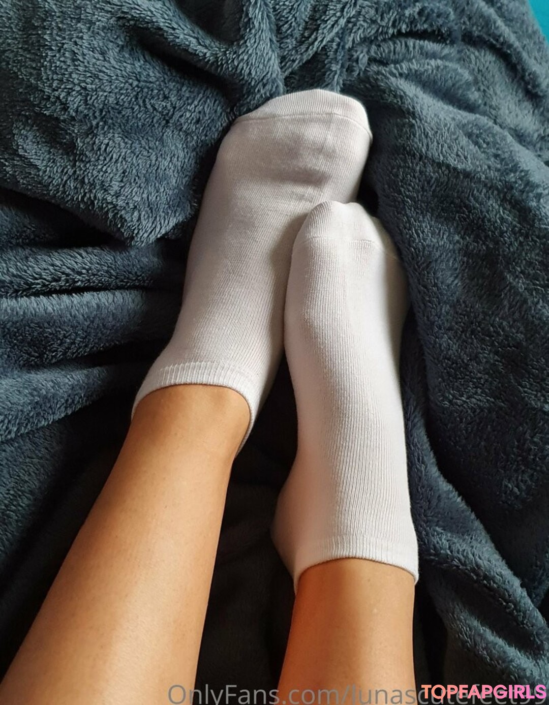 Photo nue de fuite OnlyFans de Lunascutefeet99 #2 Photo nue de fuite OnlyFans de Lunascutefeet99 #2