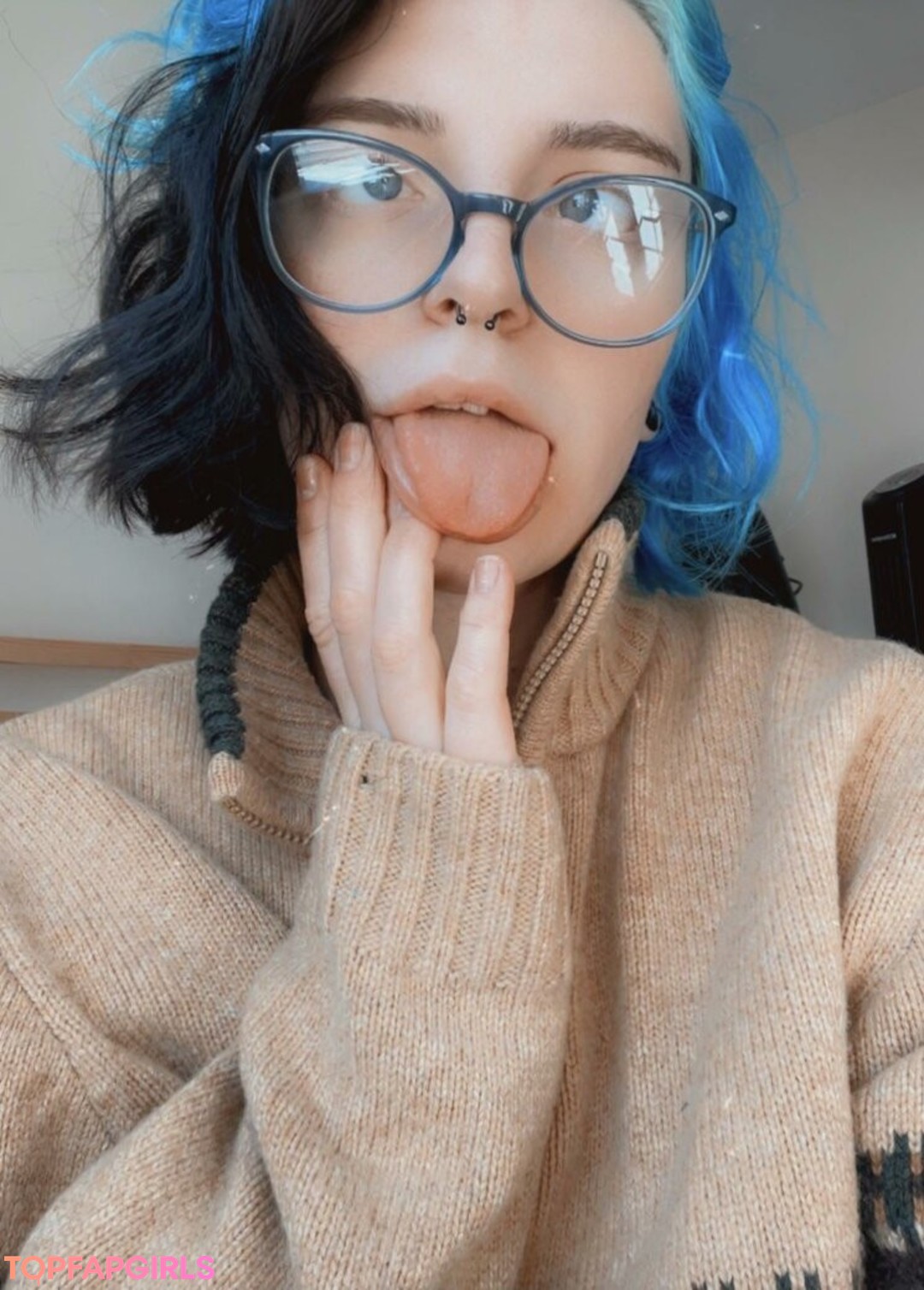 Photo nue de fuite OnlyFans de Phoebemae #49 Photo nue de fuite OnlyFans de Phoebemae #49