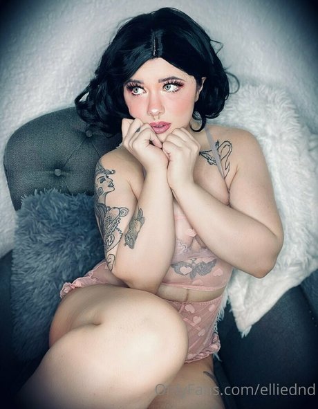 Photo nue de fuite OnlyFans de Elliednd