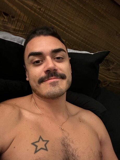 Photo nue de fuite OnlyFans de Apollo Knight