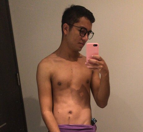 Photo nue de fuite OnlyFans de Shy Twink