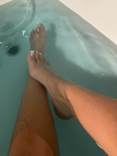 Photo nue de fuite OnlyFans de Feetbaddie