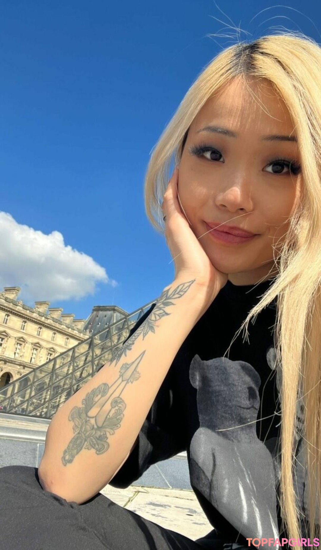 Photo nue de fuite OnlyFans de Sarinasong #14 Photo nue de fuite OnlyFans de Sarinasong #14