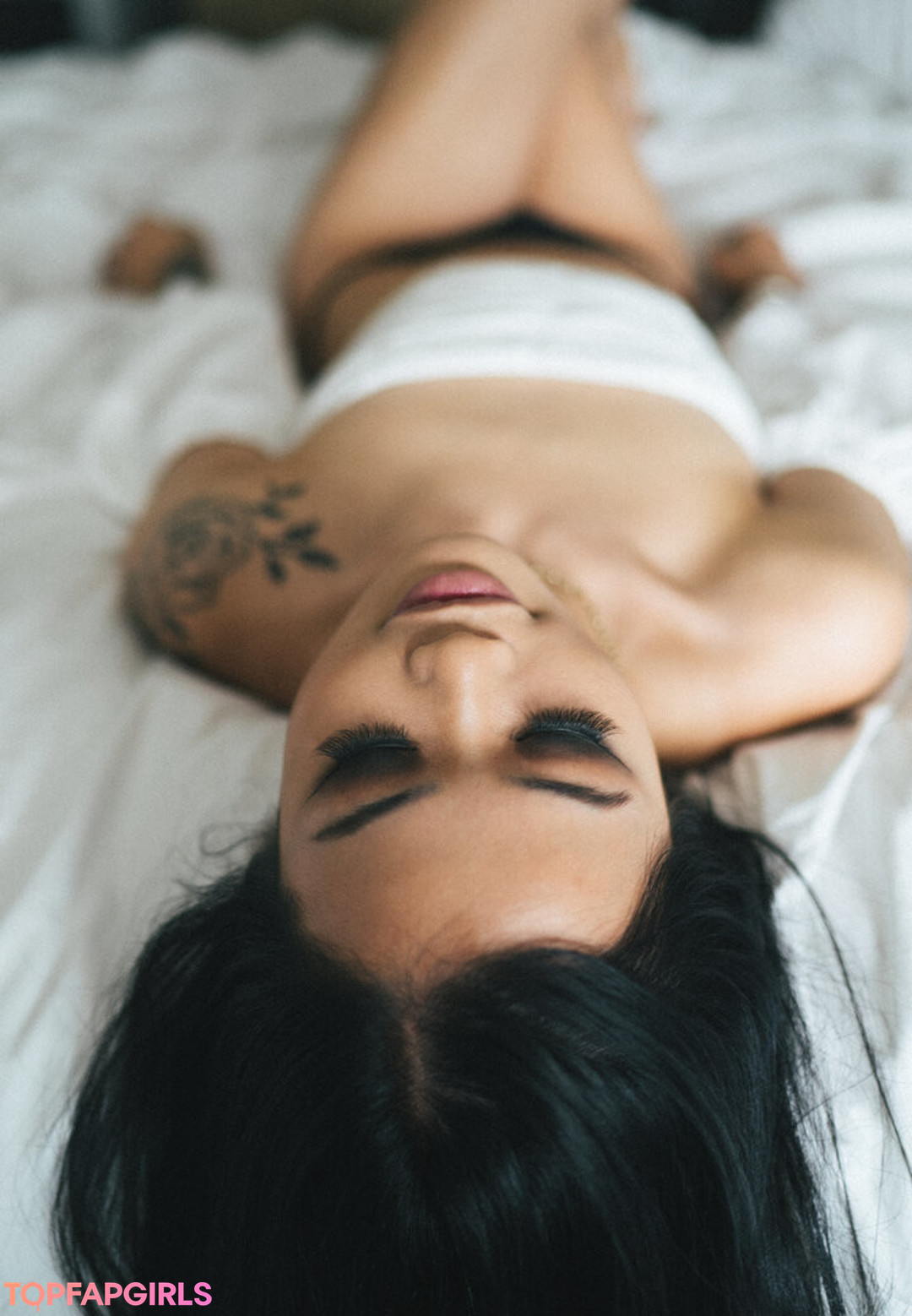 Photo nue de fuite OnlyFans de Sarinasong #55 Photo nue de fuite OnlyFans de Sarinasong #55